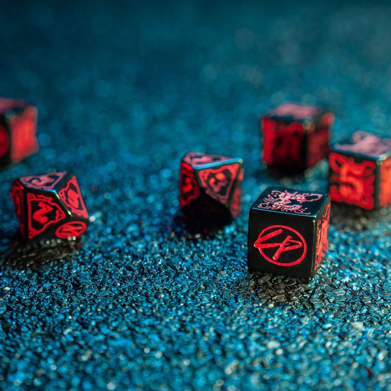 Set Dadi Essenziali Cyberpunk Red: Night City, 6 Pezzi, Neri e Rossi
